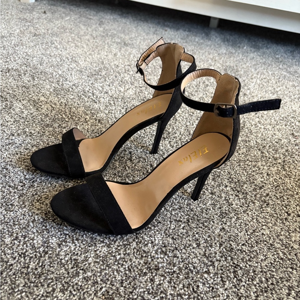 EiElax Black High Heels